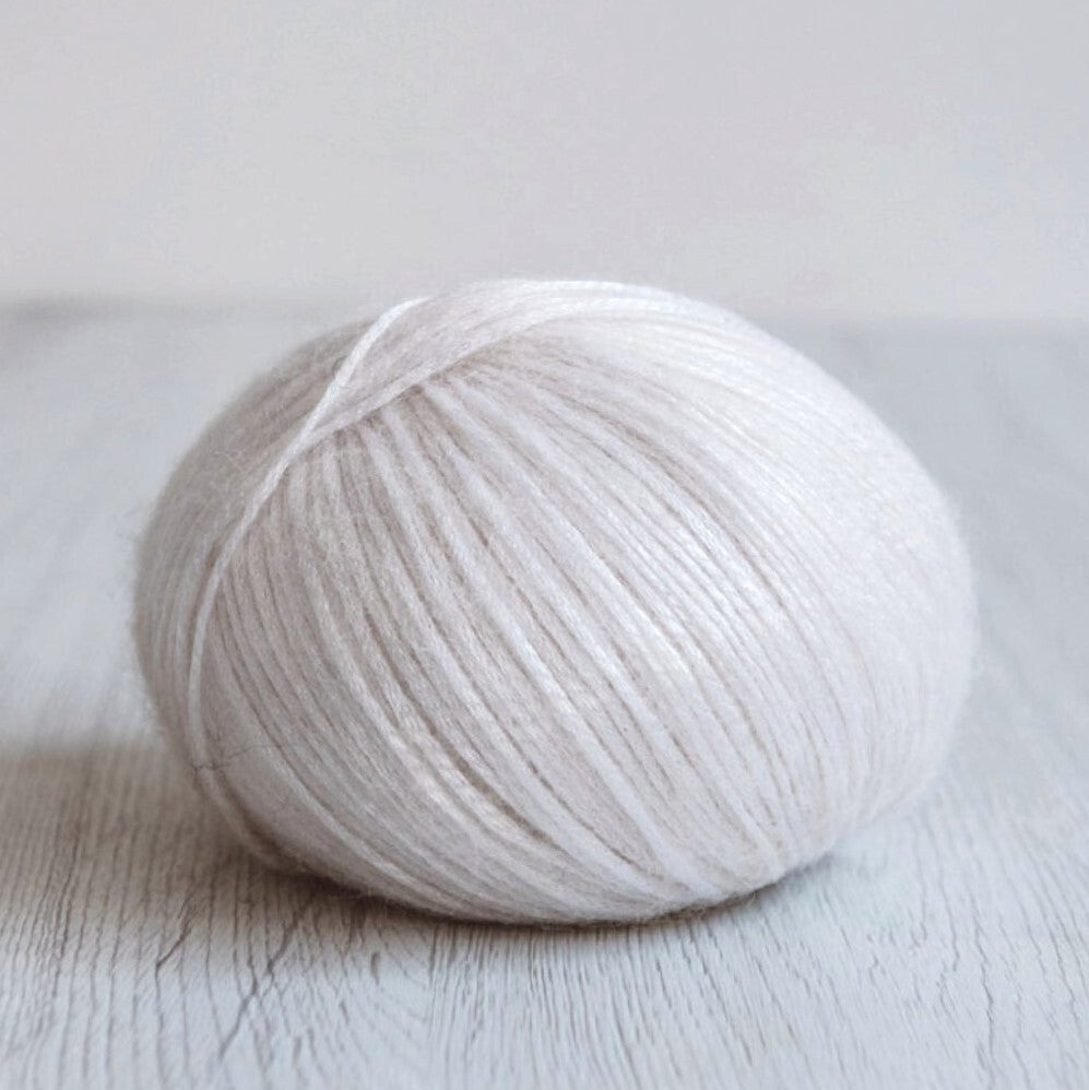 DHG Hokusai Yarn