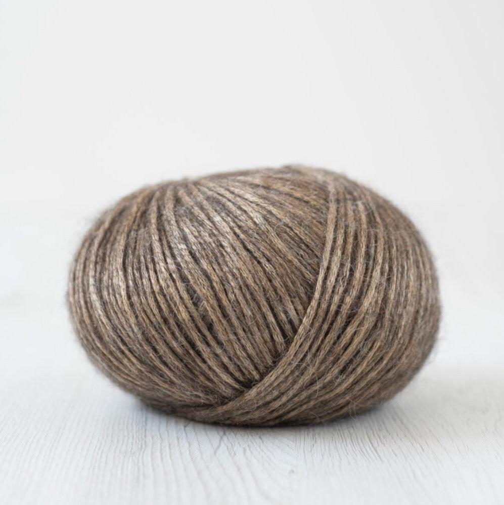 DHG Hokusai Yarn