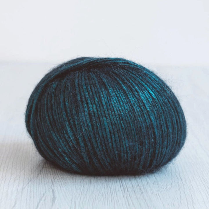 DHG Hokusai Yarn